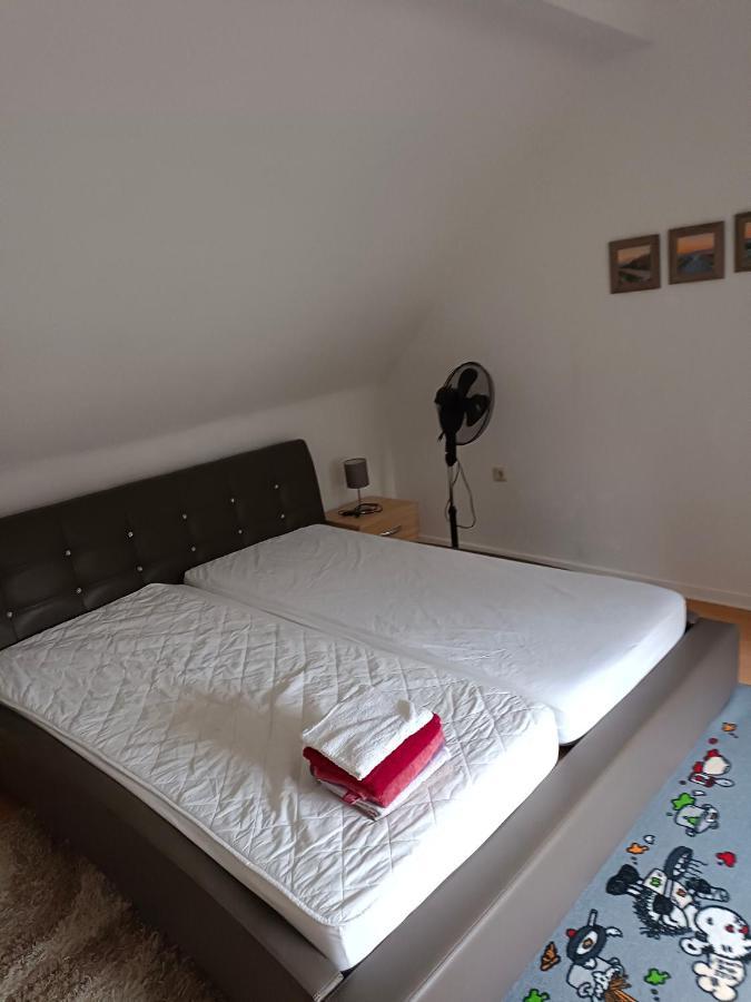 Nette Kuschelige Wohnung Bochum Exterior photo